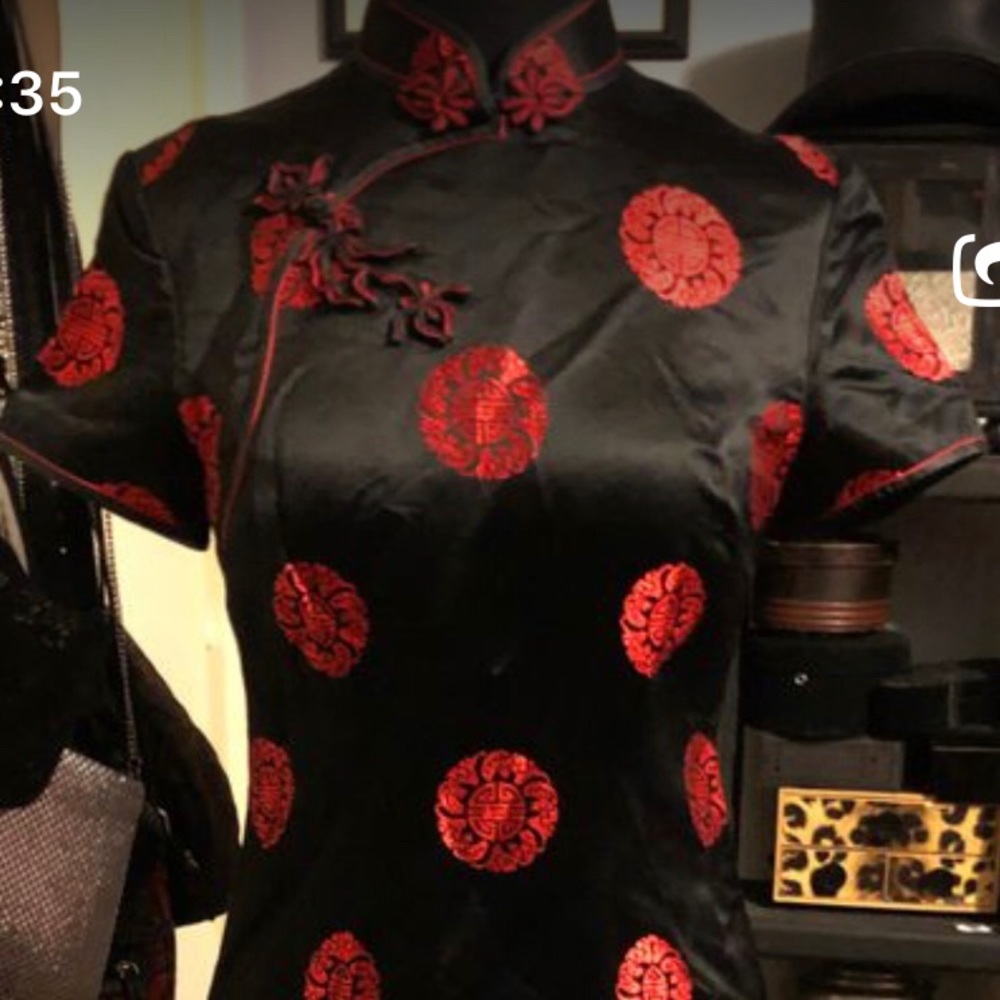 Form fitting china girl black & red satin dress
